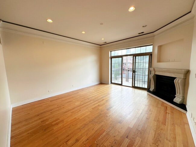 Photo - 4518 N Kedzie Ave