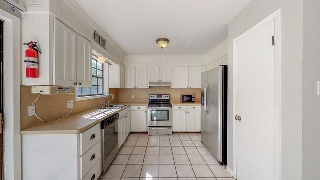 Photo - 1304 Merry Oaks Dr