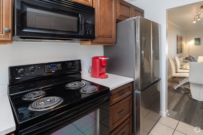 1BR, 1.5BA-940SF-kitchen