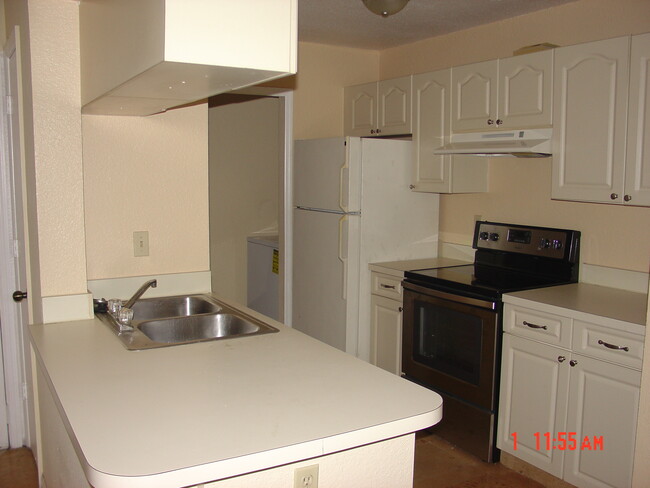 Photo - 2550 N Alafaya Trl Rental