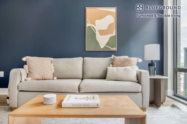 Photo - 1446 S Grant St Unidad FL5-ID694