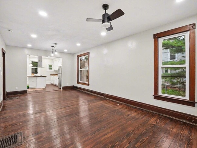 Photo - 120 Depot St