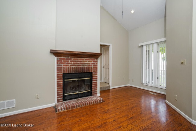Photo - 10710 Hickory Cove Ct