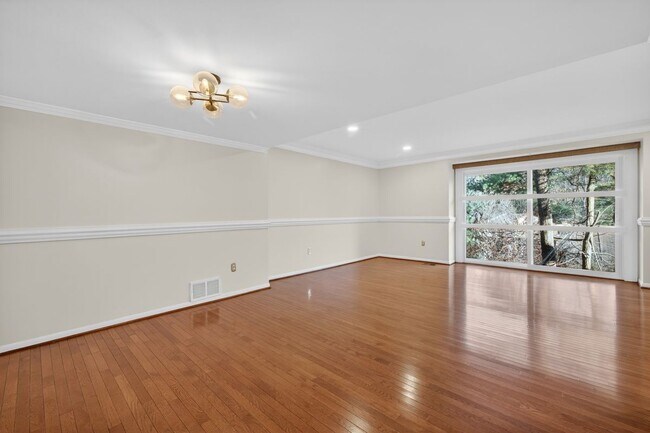 Photo - 9250 Three Oaks Dr