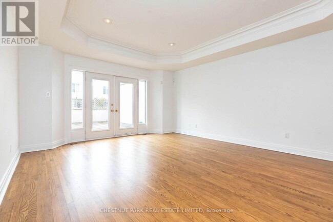 Photo - 254 Spadina Rd