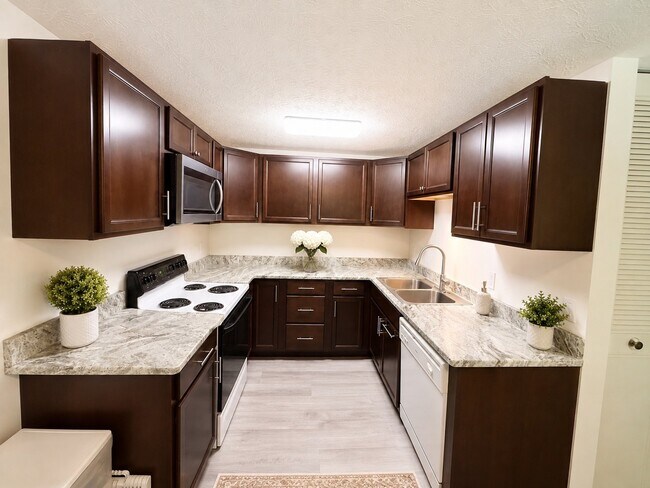 4301 Cox Dr Unit B