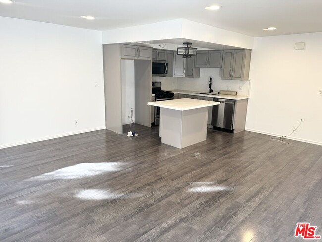 Photo - 2700 Cahuenga Blvd Condo Unit 1205