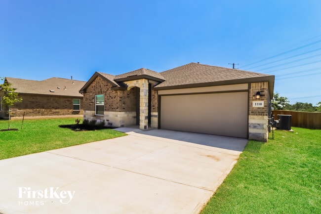 Photo - 1110 Nashua Square