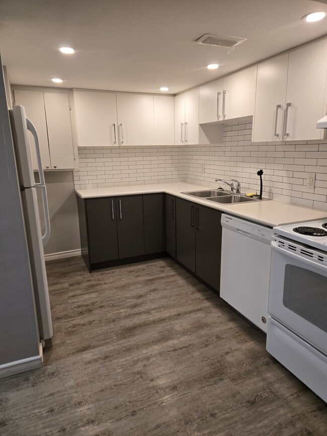 Photo - 333 Rosedale Dr