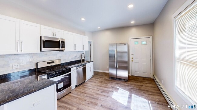 Building Photo - 591 Orchard St Unit #1