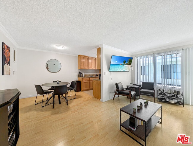 Building Photo - 440 Raymond Ave Unit 3 Rental