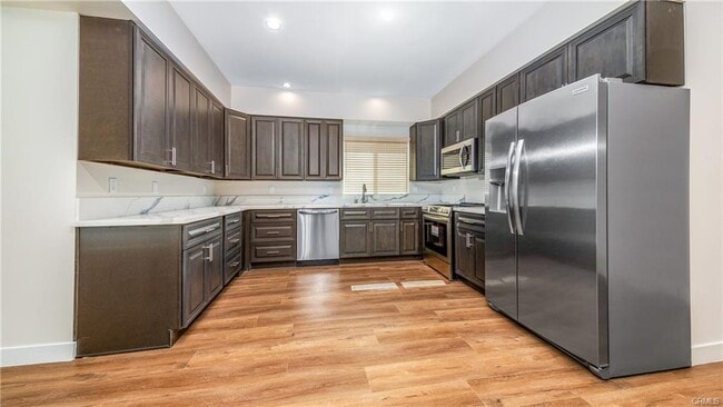 Photo - 17158 Chatsworth St Unit #4