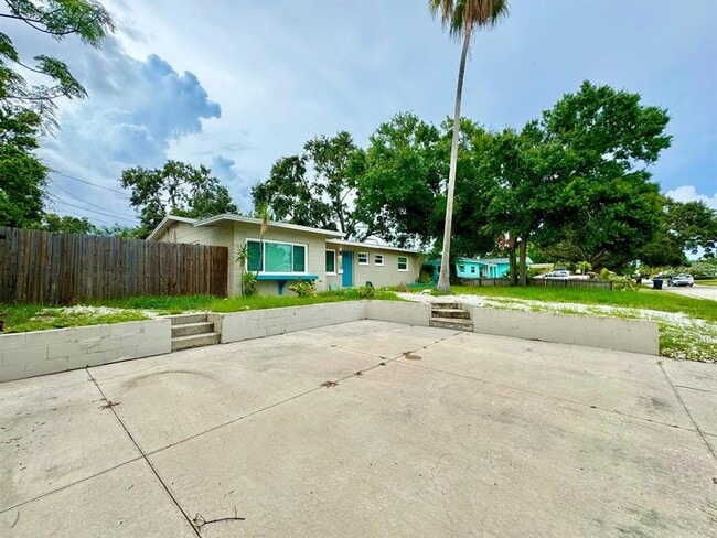 Photo - 3957 Wahoo Dr SE