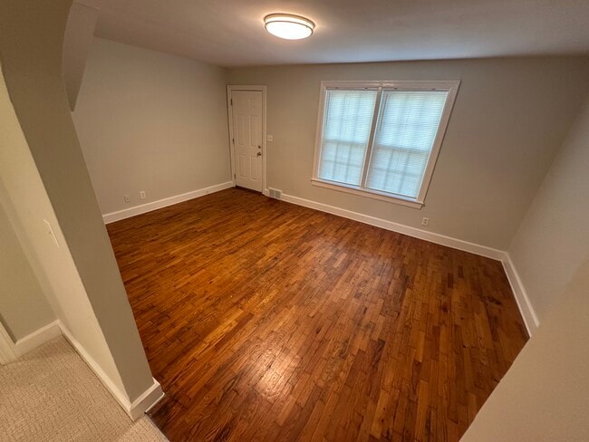Photo - 724 Lawrence Ave Unit 724 Lawrence Ave