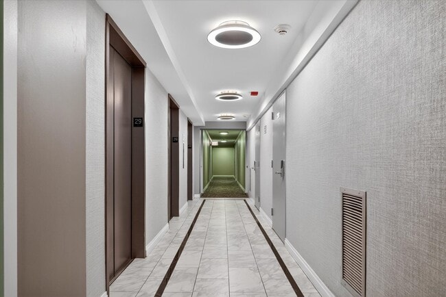 Photo - 405 N WABASH Ave