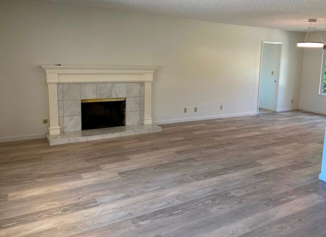 Photo - 507 Walnut Ct