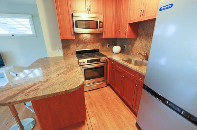 Photo - Come see this Noe hill Gem! Beautifully fu...