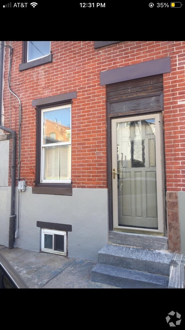 Building Photo - 1512 N Leithgow St Rental