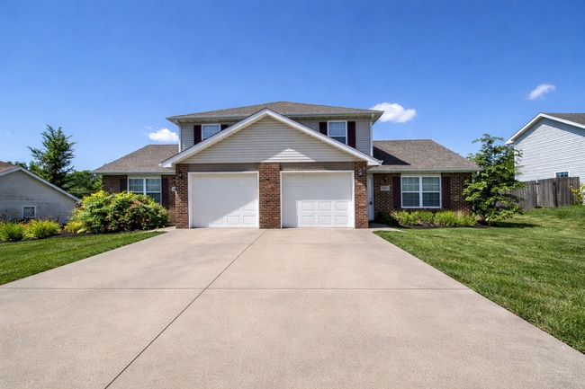 Building Photo - 1413-1415 Frideriki Unit 1415 N Frideriki