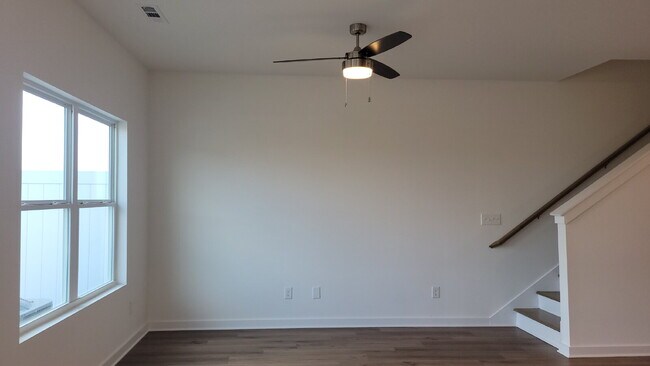 Photo - One fee month with 18-month lease!!! "Charming 3-Bed Oasis with Granite Elegance on Discovery Poi...