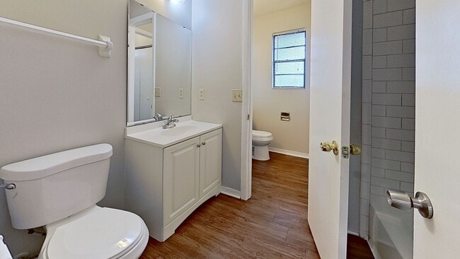 Photo - Beautiful Upstairs 2 bedroom 1 1/2 bath Ap...
