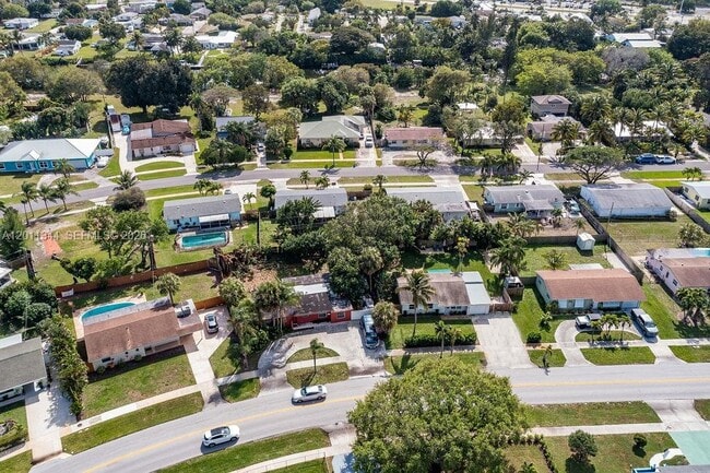 913 Lighthouse Dr
