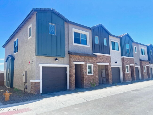 Building Photo - 28065 N 28th Dr