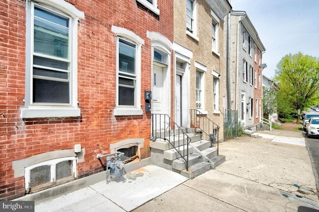 Building Photo - 809 Green St Unit 1