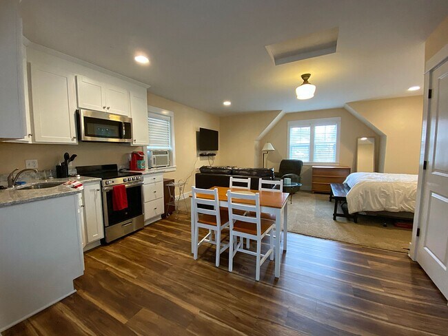 Photo - Furnished ADU in Multnomah Village on Quie...