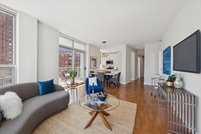 Photo - 330 W Grand Ave Unit 1101