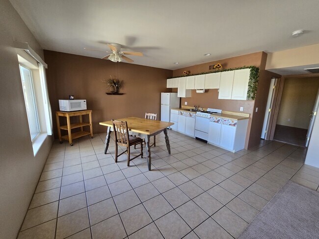 Photo - 1290 W Cherokee Ln