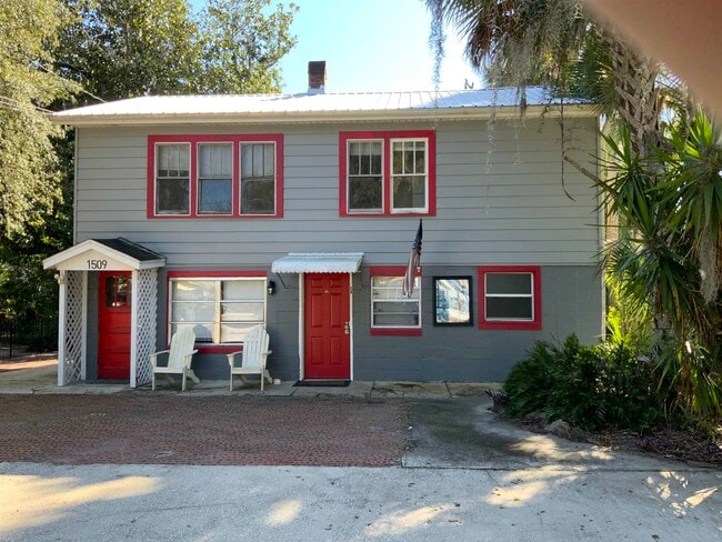 Building Photo - 1509 Twigg St Unit A