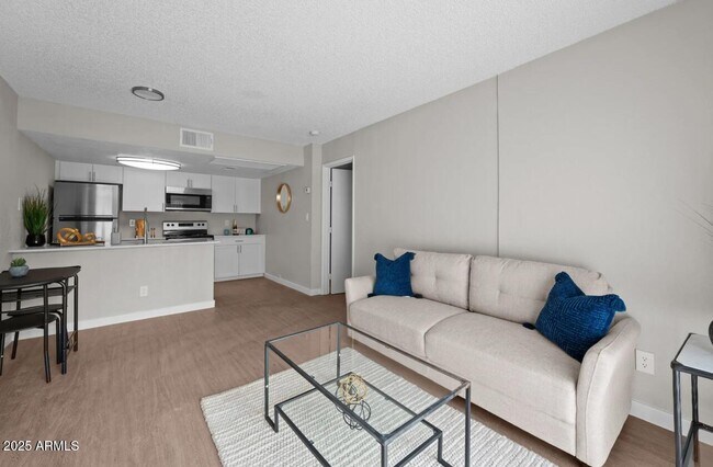 Photo - 4620 W McDowell Rd Unidad 1S