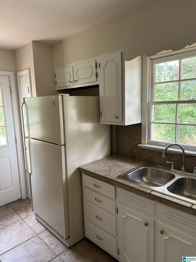 Photo - 1073 Sherbrooke Cir