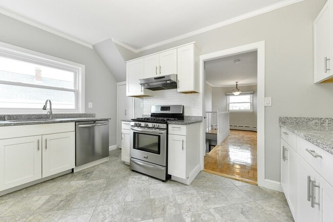 Building Photo - 40 Bosson St Unit 1