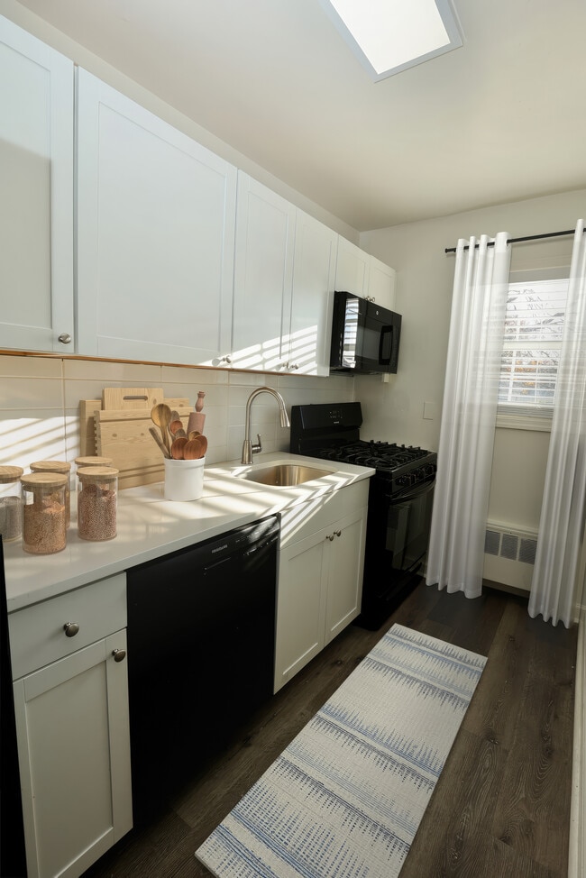 Photo - Meadows at Lake Ronkonkoma