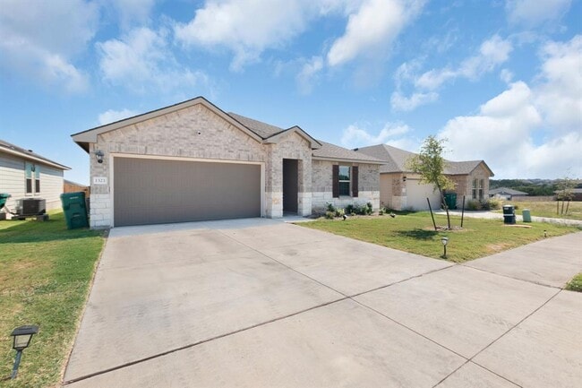 Photo - 1321 Lindsey Dr
