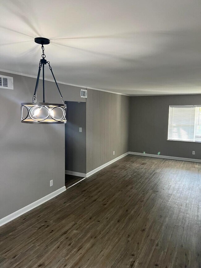 Photo - 130 Tucker Rd