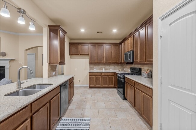 Photo - 6310 Rotherham St