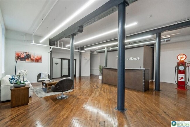 Photo - 107 Hamilton St Unit Residence 2