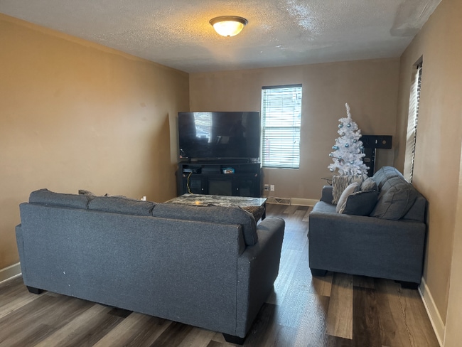 Photo - 3113 S 60th St