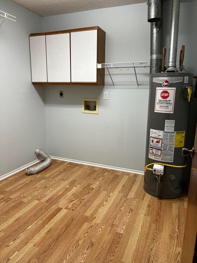Photo - 129 Wellington Rd