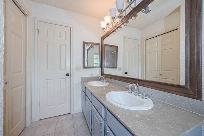 Photo - 3614 Bee Bayou Ln