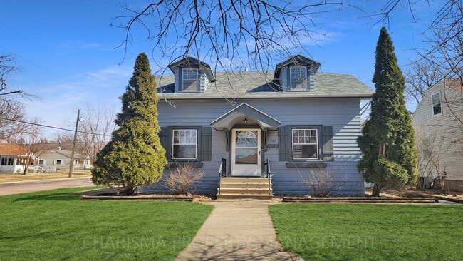 Photo - Cozy & Quaint 3 Bedroom House With Lots of Extras!