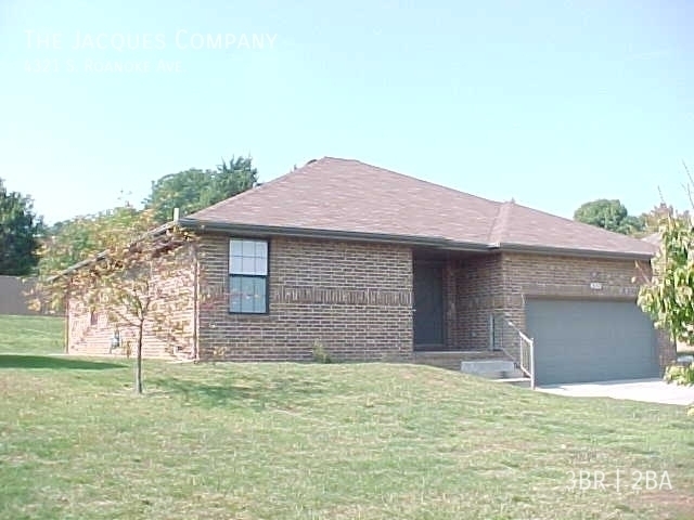 All Brick 3 Bedroom 2 Bath 2 Car Garage Ne... - All Brick 3 Bedroom 2 Bath 2 Car Garage Ne... House