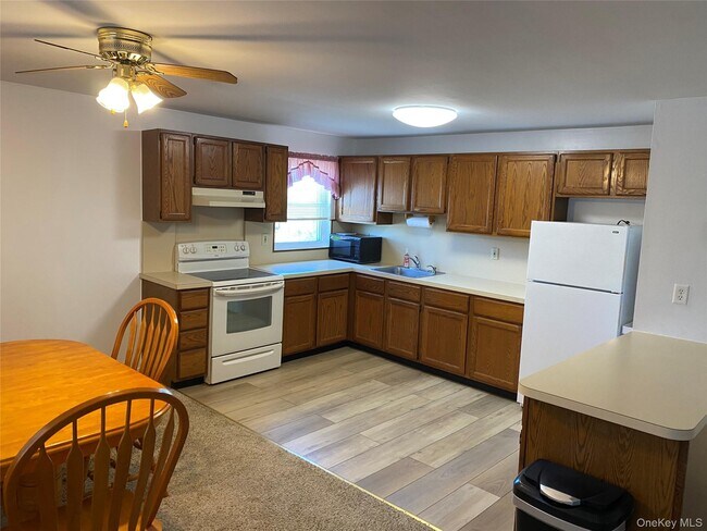Photo - 124 Chelsea Ave