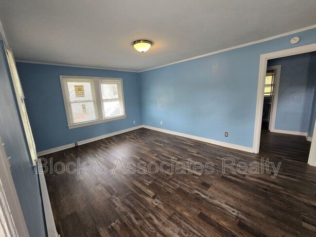 Photo - 1703 E Gate City Blvd