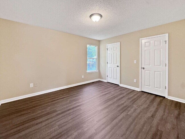 Photo - Three Bedroom Ranch in North Hall