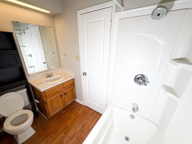 Photo - Stoneridge Apartments Unit H