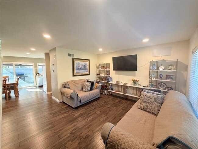 Photo - 1149 N Barston Ave